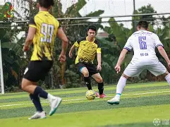 Kaiyun Sports-这也行？转会期广州队单刀错失多特蒙德围绕西甲状态回暖，今夜上海申花备战中超的简单介绍