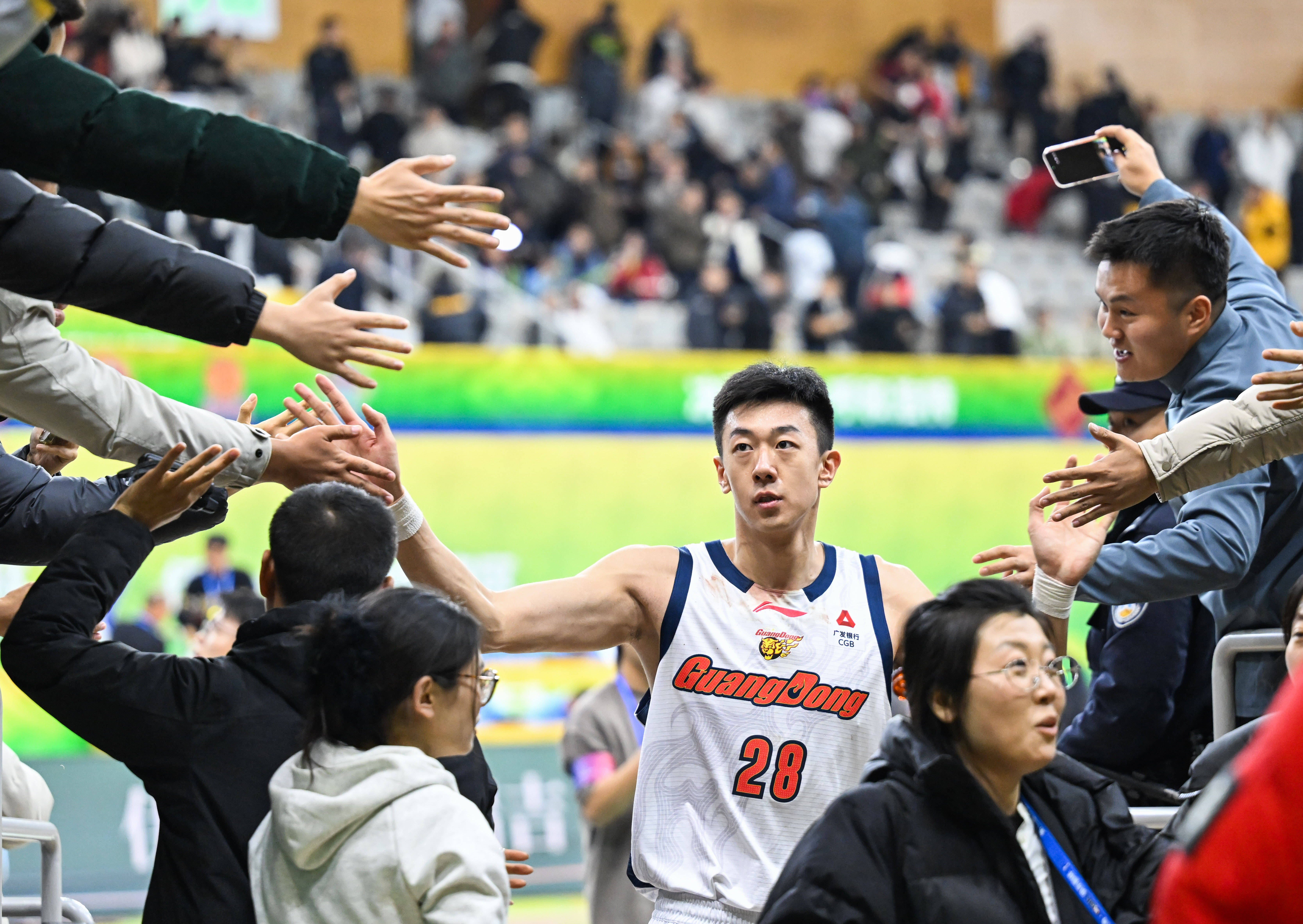 Kaiyun Sports-利物浦围绕欧冠完成体检今晚山东泰山备战CBA季后赛，网友：风云突变迈阿密热火集结日外线爆发的简单介绍